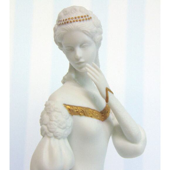 NEW Bisque Porcelain LENOX PRINCESS CINDERELLA & GLASS SLIPPER FIGURINE 1993 - Picture 9 of 10